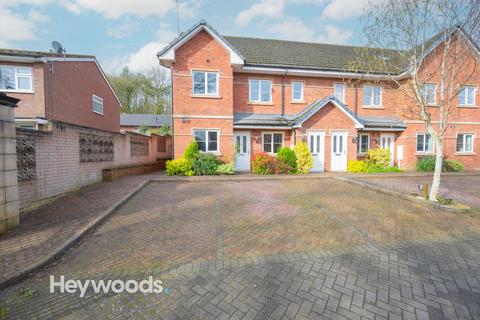 Kingsley Hall, off Lymewood Close... 2 bed flat for sale