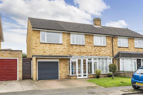Kidlington,  Oxfordshire,  OX5 4 bed semi