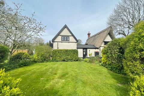 The Green, Tacolneston 3 bed cottage for sale