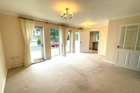 Yarmouth, Isle of Wight 2 bed detached bungalow for sale
