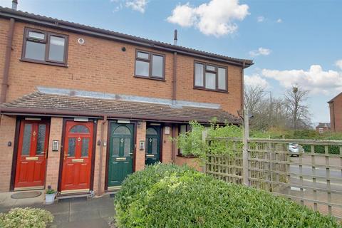Manor Green Walk, Carlton, Nottingham 2 bed maisonette for sale