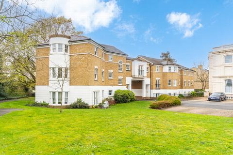 Cedars Close, Belmont Hill, Lewisham... 2 bed flat for sale