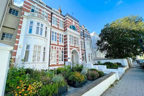 Abercorn Place, St Johns Wood, NW8 2 bed flat for sale