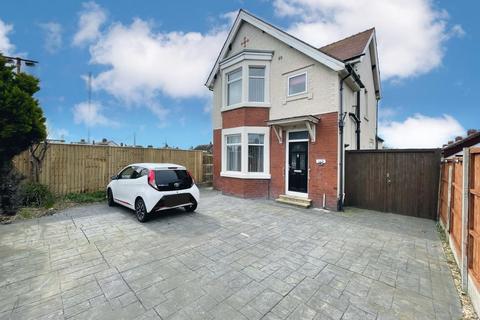 North Drive, Cleveleys FY5 3 bed detached house for sale