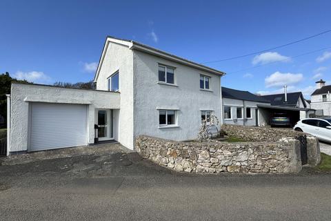 Lon Gwenfro, Llanbedrgoch, LL76 3 bed detached house for sale
