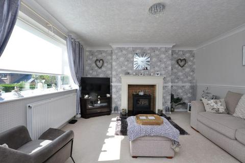 5 bedroom semi-detached house for sale