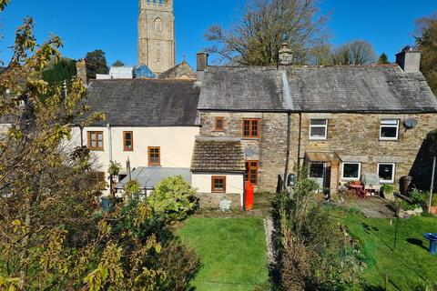North Hill, Launceston 2 bed cottage for sale