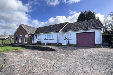 Teifi Valley, Llanybydder 3 bed detached bungalow for sale