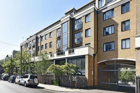 Fairfield Road, London 1 bed apartment for sale