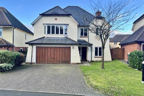 5 bedroom detached house for sale