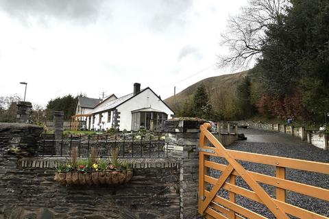 Conifers, Machynlleth 3 bed detached bungalow for sale