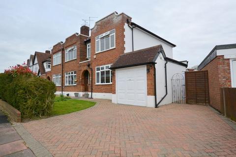 5 bedroom semi-detached house for sale