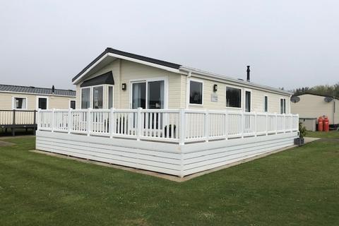 2 bedroom lodge for sale