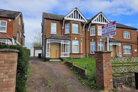 Hale Lane, Mill Hill, NW7 2 bed apartment for sale