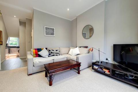 Lansdowne Way, Stockwell, London, SW8 1 bed flat for sale