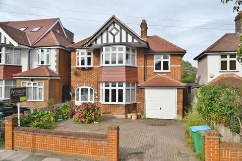 Percy Road, Twickenham TW2 4 bed detached house for sale