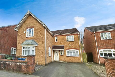 4 bedroom detached house for sale