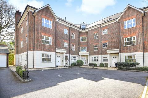 Woodbridge Manor, Woodbridge Drive... 2 bed apartment for sale