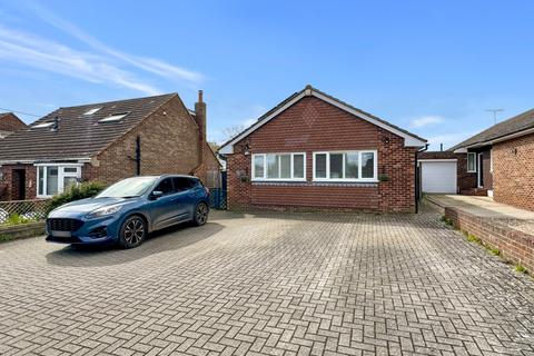 Norah Lane, Higham, Rochester, Kent, ME3 4 bed detached bungalow for sale