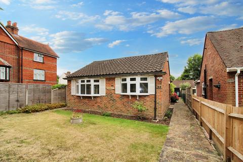 Reading Road,  Farnborough, GU14 2 bed detached house for sale