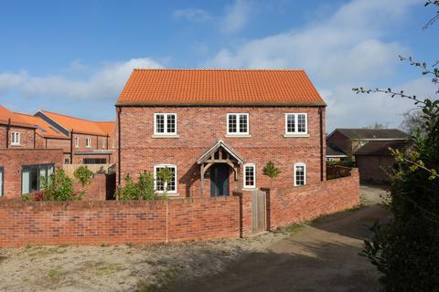 Piggy Lane, Bilbrough, York, YO23 5 bed detached house for sale
