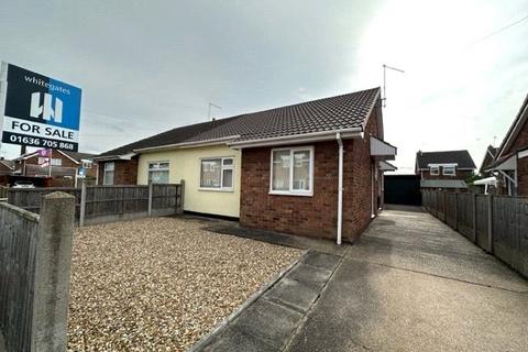 Trent Way, Newark, Nottinghamshire, NG24 2 bed bungalow for sale