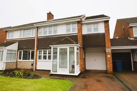 4 bedroom semi-detached house for sale