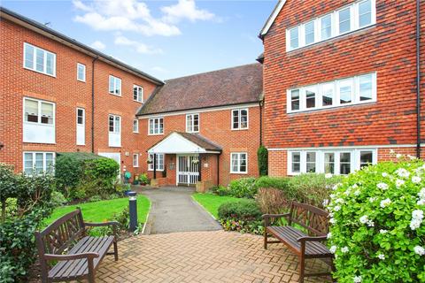 Station Road West, Canterbury, Kent, CT2 2 bed apartment for sale