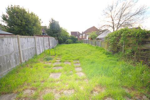 Bramshaw Road, Canterbury 4 bed end of terrace house for sale