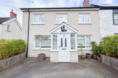 2 bedroom semi-detached house for sale