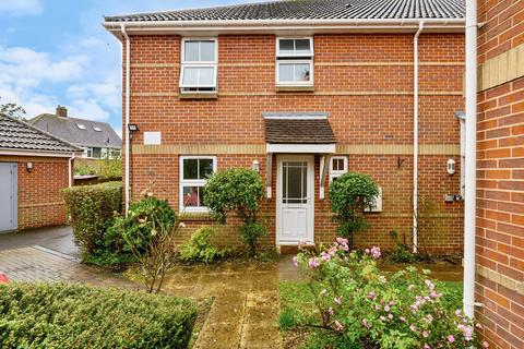 Kings Avenue, Hamble, Southampton... 2 bed flat for sale