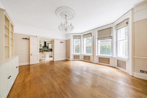 Trebovir Road, Earls Court, London, SW5 2 bed flat for sale