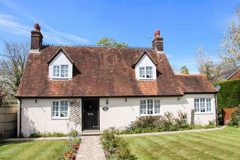 Shedfield, Hampshire 3 bed detached house for sale