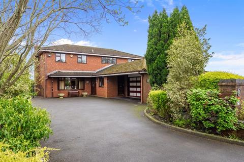 Hall Lane, Wigan WN2 4 bed detached house for sale