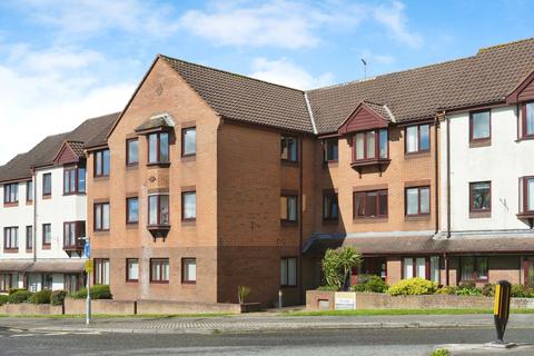 Tanners Court, Thornbury BS35 2 bed apartment for sale