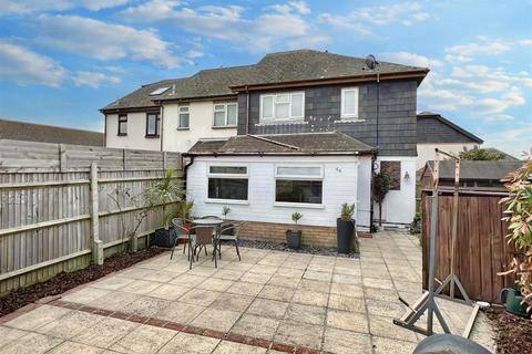 Pevensey Bay Road, Eastbourne 1 bed end of terrace house for sale