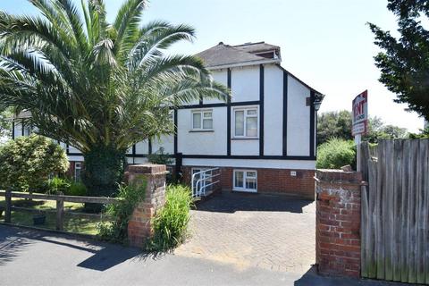 Queens Road, Tankerton, Whitstable 2 bed apartment for sale