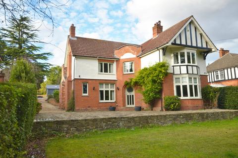 St. Mary's Lane, Louth LN11 0DT 5 bed detached house for sale