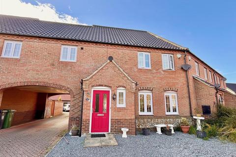 Stable Field Way, Hemsby 3 bed semi