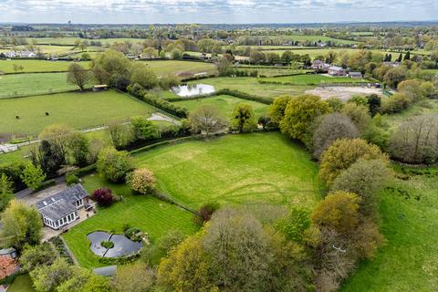 Moss Lane, Mobberley, WA16 3 bed barn conversion for sale