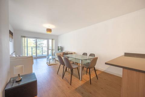 Heritage Avenue, Colindale, London, NW9 2 bed flat for sale