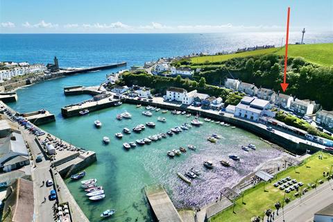 Harbour View, Porthleven TR13 4 bed detached house for sale