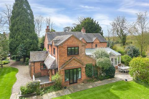 Yarnfield, Stone 5 bed detached house for sale