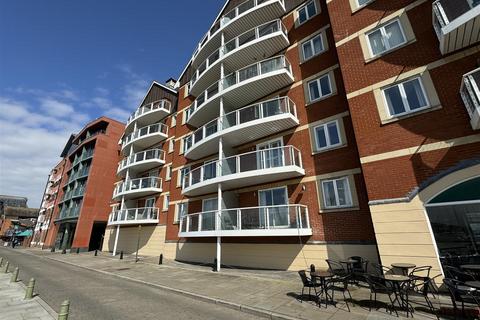 Neptune Square, Ipswich IP4 2 bed apartment for sale