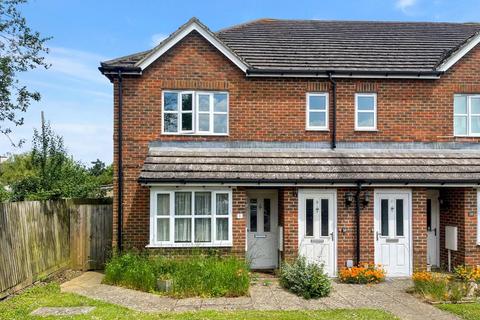 Orchard Court, Ashford TN23 2 bed maisonette for sale