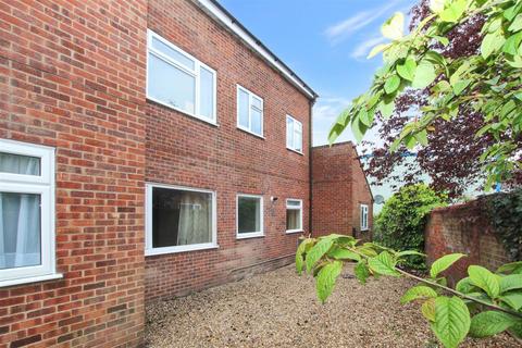 Willingham Court, Market Rasen LN8 1 bed apartment for sale