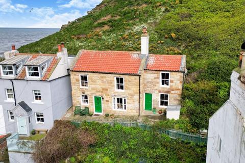 Pinjarra, Staithes 2 bed cottage for sale