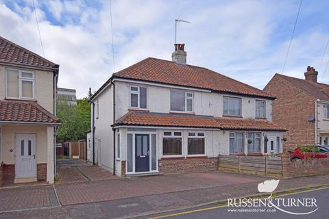 Milton Avenue, King's Lynn PE30 3 bed semi