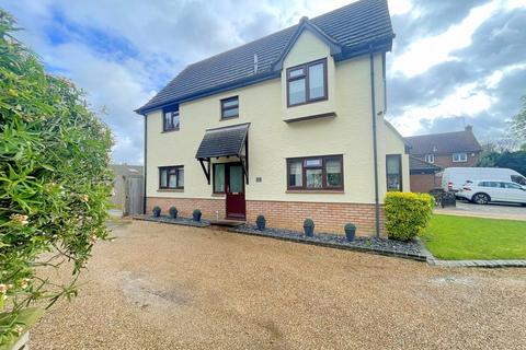 Windmill View, Tiptree, Colchester, CO5 4 bed detached house for sale