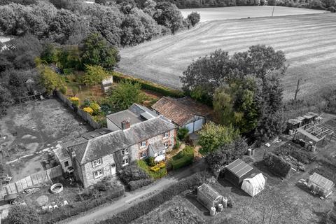 Hogs Lane, Chrishall 3 bed cottage for sale